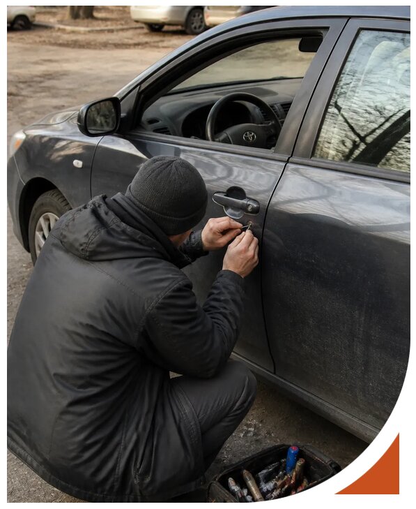 Профессиональное вскрытие автомобиля Тойота без повреждений в Железногорске